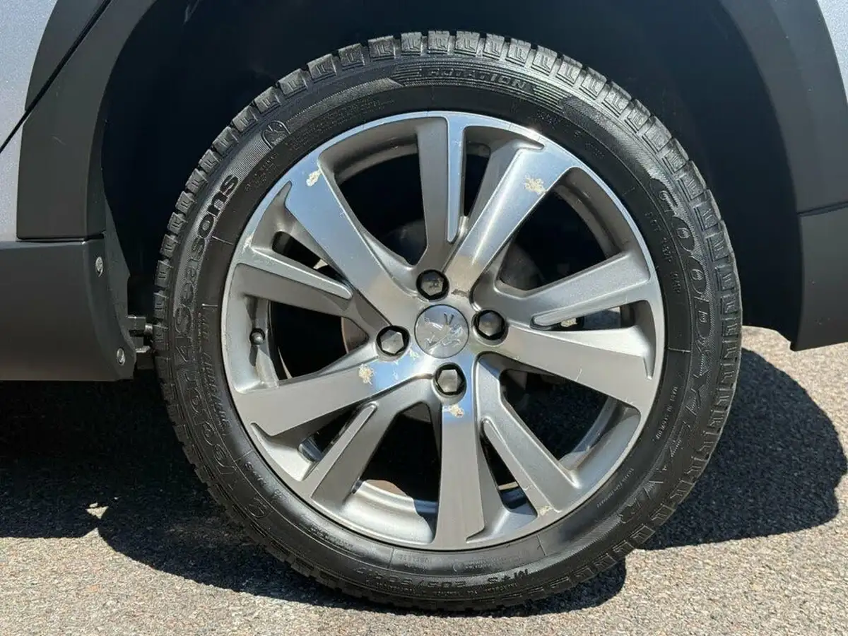 2019-peugeot-2008-suv-15-bluehdi-allure-100bhp-big-31