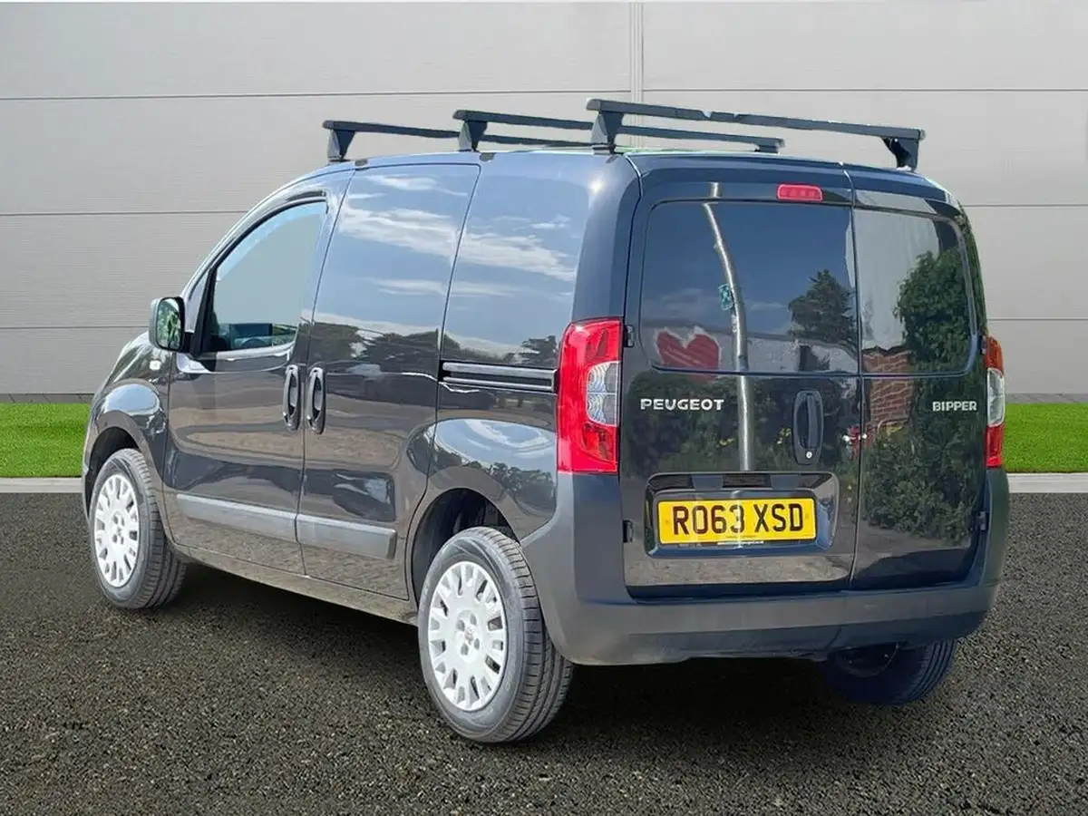2013-peugeot-bipper-13td-se-panel-big-4
