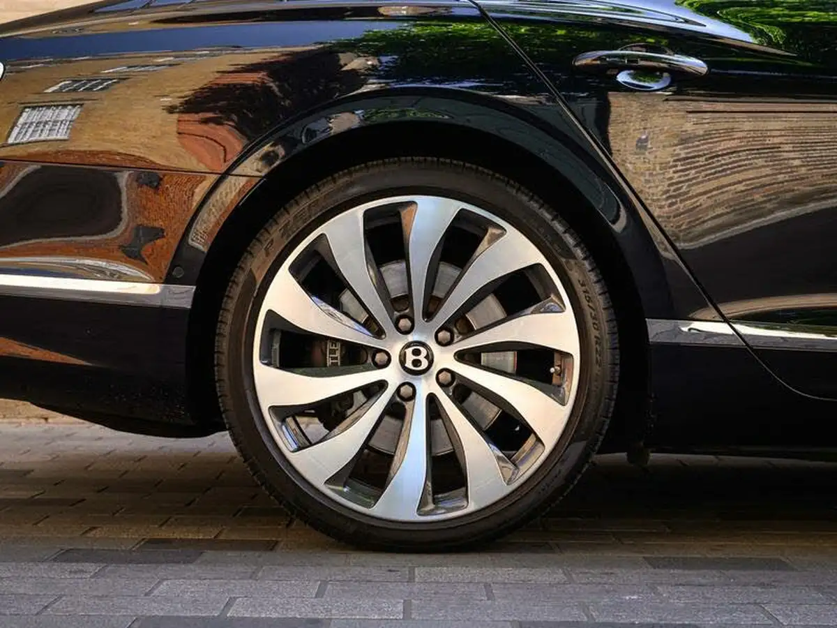 2020-bentley-flying-spur-60-w12-big-5