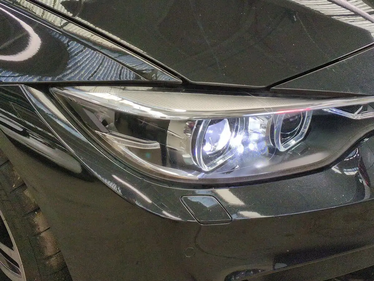 2017-bmw-3-series-30-m3-m-dct-big-7