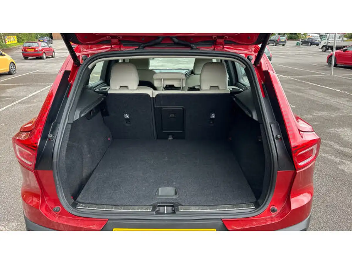 2022-volvo-xc40-15-t5-inscription-pro-big-16