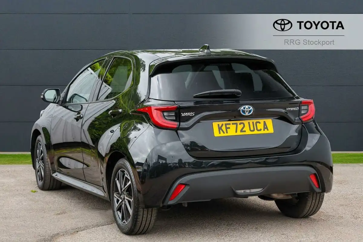 2022-toyota-yaris-15-vvt-i-design-big-3