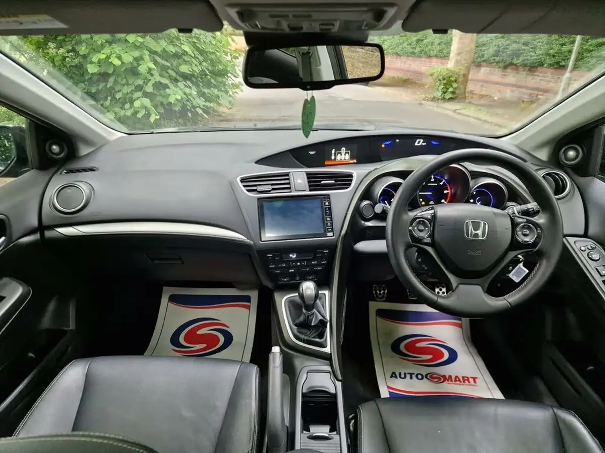 2017-honda-civic-16-i-dtec-sr-dasp-hatchback-big-22