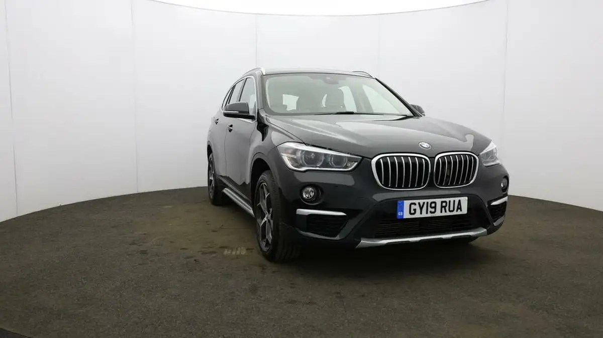 2019-bmw-x1-20-sdrive-20i-xline-sdrive-20i-big-43