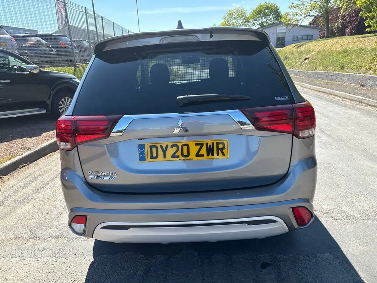 2020-mitsubishi-outlander-24-reflex-plus-commercial-big-11