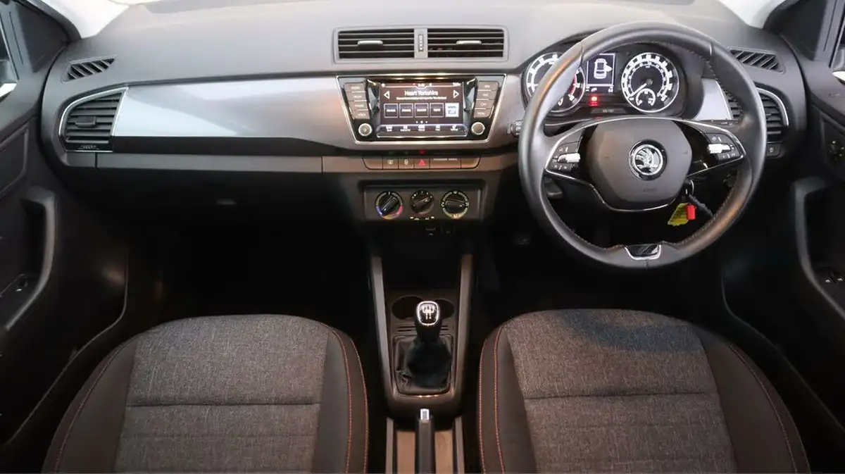 2021-skoda-fabia-10-tsi-se-drive-95ps-hatchback-big-13