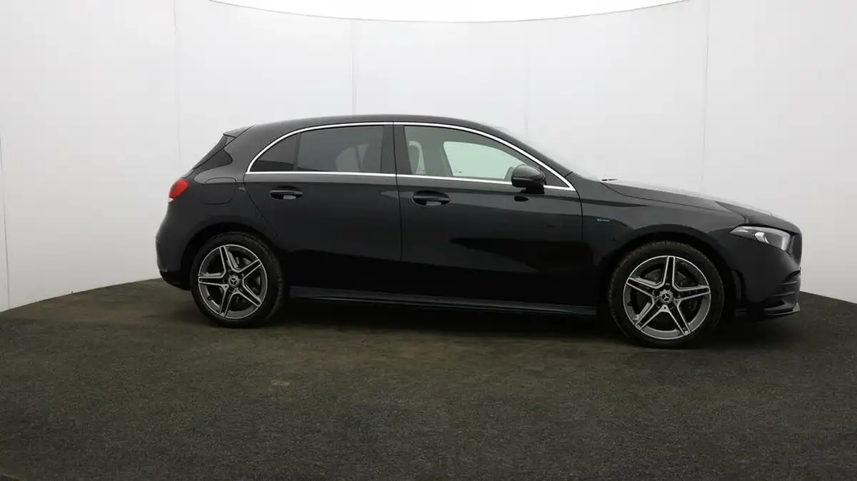 2021-mercedes-benz-a-class-13-a250e-amg-line-hatchback-5d-big-49
