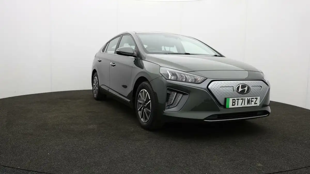 2022-hyundai-ioniq-e-premium-electric-big-49