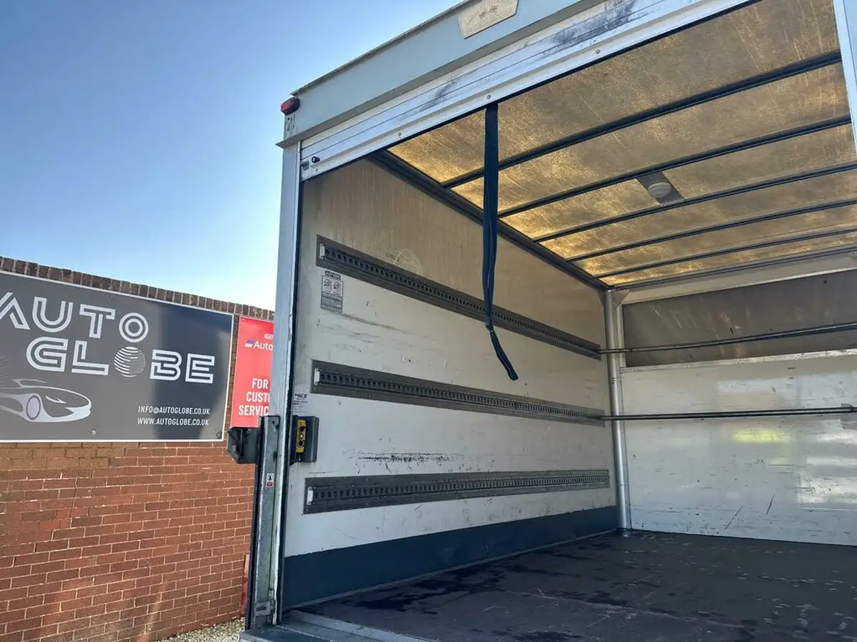 2011-mercedes-benz-sprinter-21td-313cdi-swb-chassis-cab-big-10