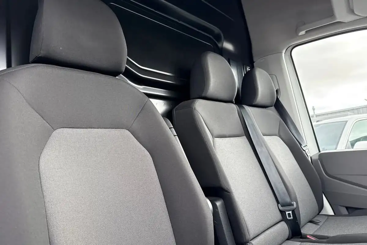 2024-volkswagen-crafter-big-22