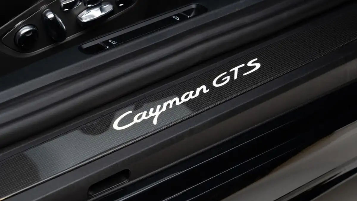 2022-porsche-cayman-718-40-cayman-gts-40-big-18