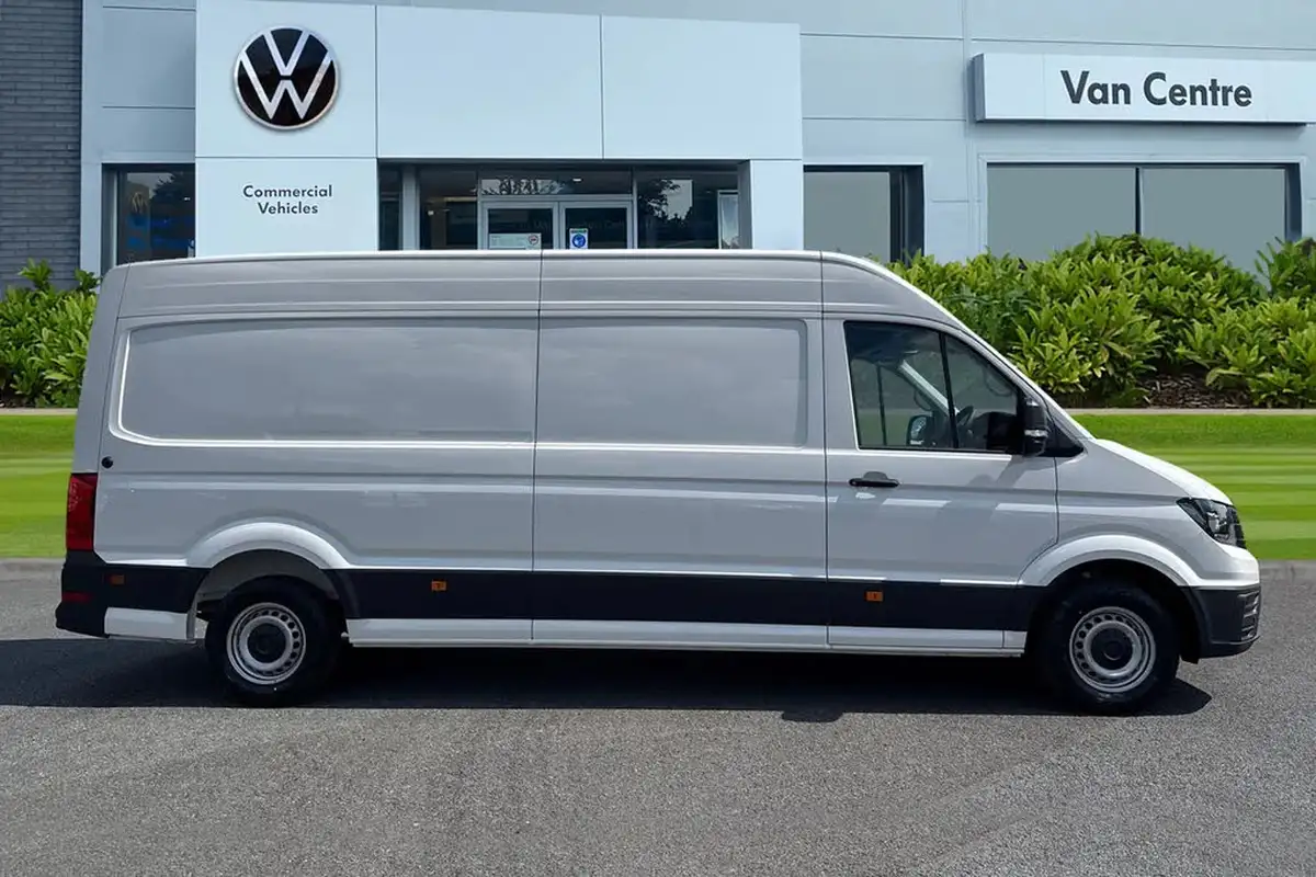 2024-volkswagen-crafter-20tdi-cr35-lwb-commerce-plus-140pseu6d-big-2