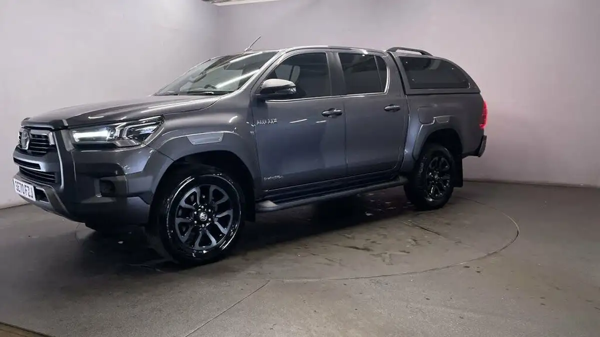 2021-toyota-hi-lux-28d-4d-invincible-x-204hpeu6dt-e-auto-big-3