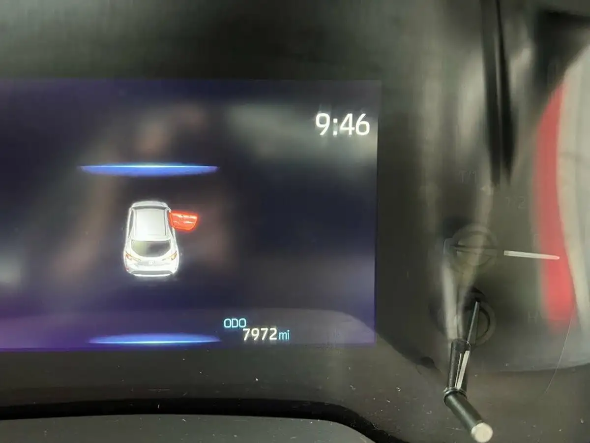 2020-toyota-corolla-18-vvt-i-excel-trk-hatchback-big-14