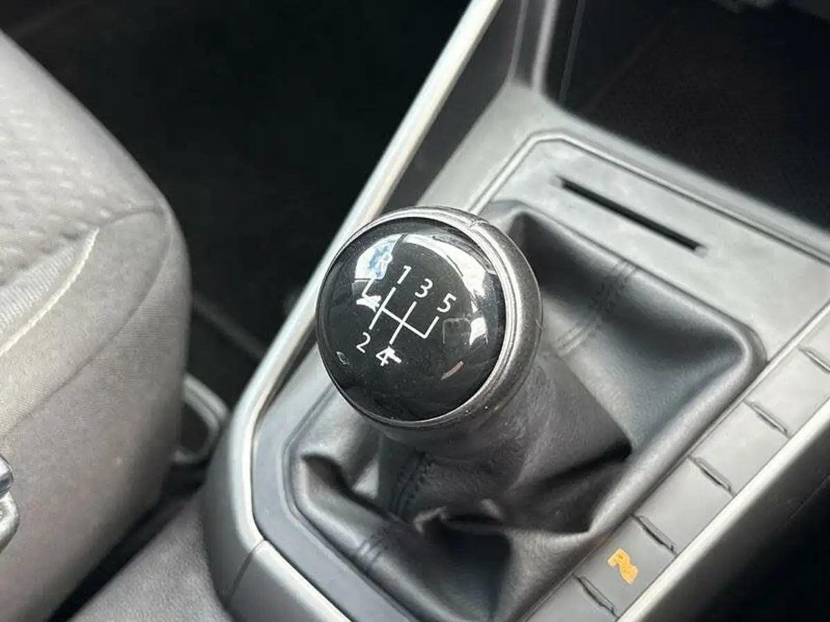 2018-volkswagen-polo-10-tsi-se-big-21