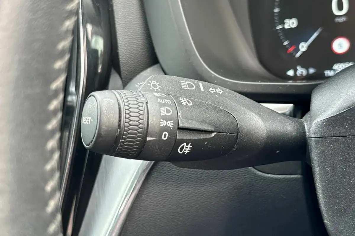 2020-volvo-xc60-20td-d4-momentum-big-32