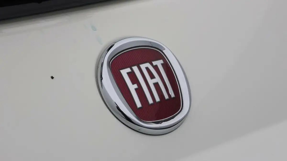 2020-fiat-500-10-launch-edition-big-19