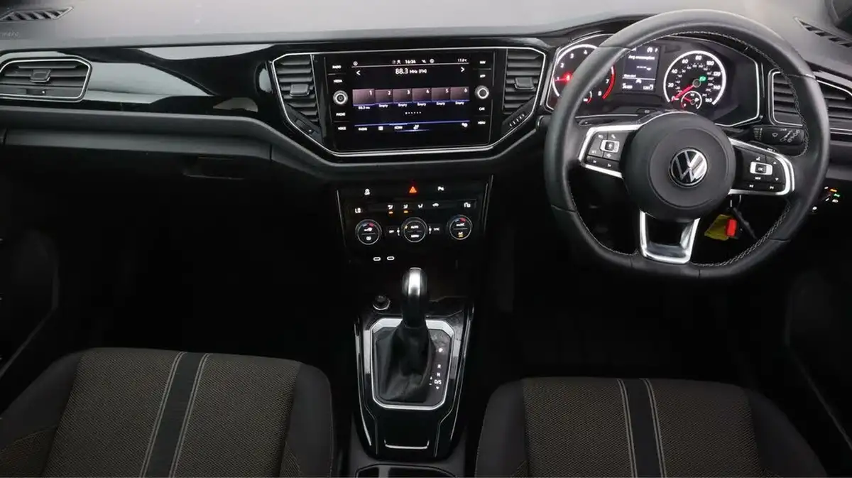 2021-volkswagen-t-roc-15-tsi-black-edition-dsg-big-12