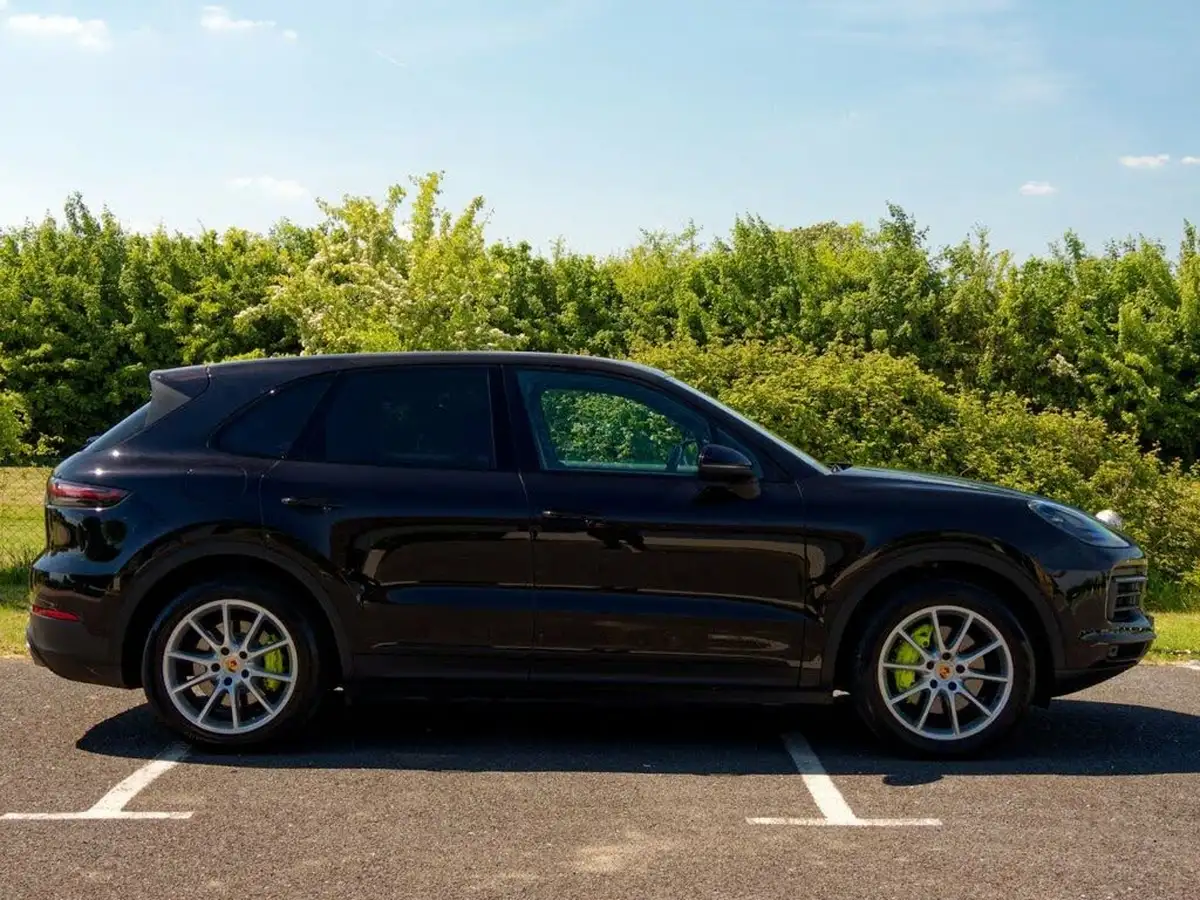 2018-porsche-cayenne-30-v6-e-hybrid-big-5