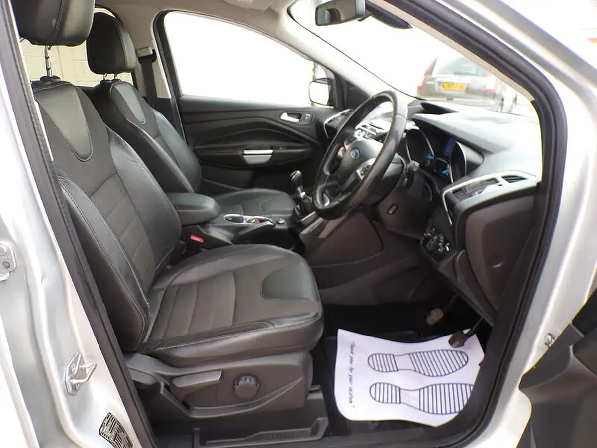 2014-ford-kuga-20tdci-titanium-140ps-big-10