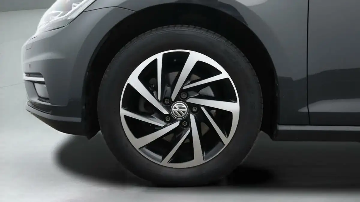 2019-volkswagen-golf-15-tsi-match-edition-150ps-hatchback-dsg-big-18