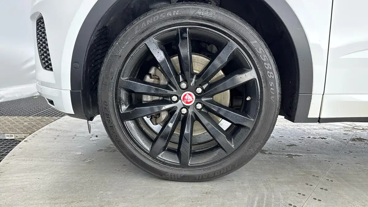 2019-jaguar-e-pace-20-i4-r-dynamic-hse-200ps-big-32