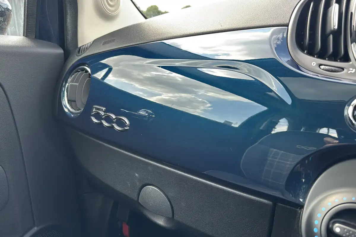 2018-fiat-500-12-lounge-big-29