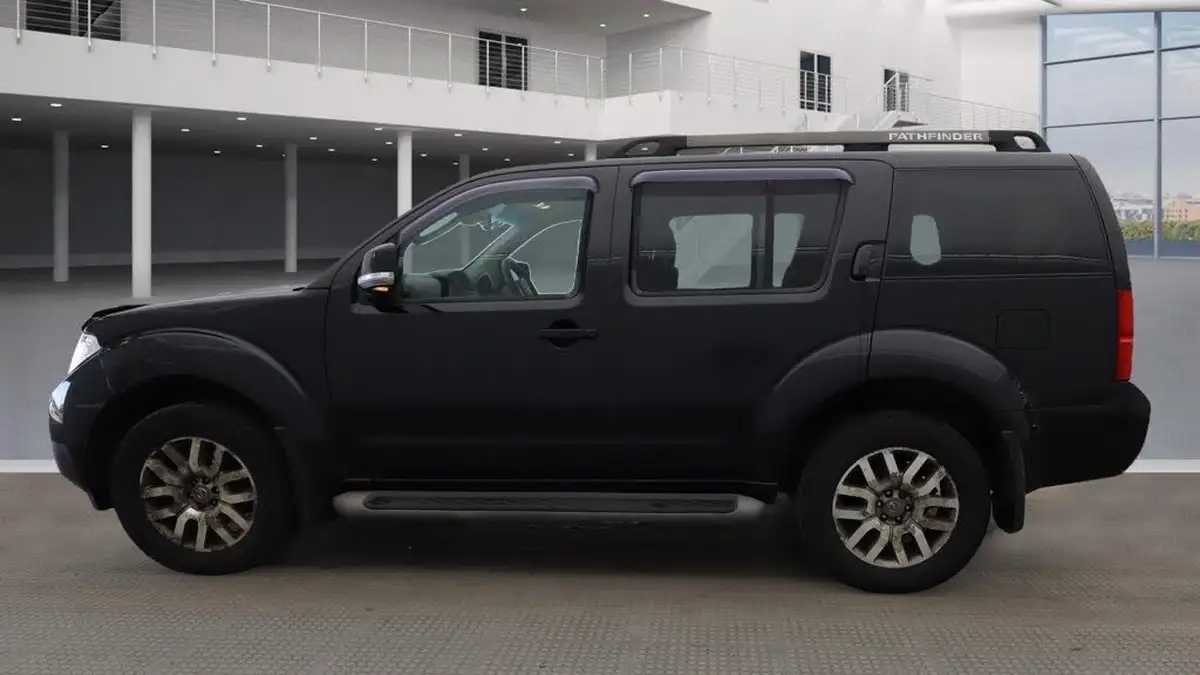 2013-nissan-pathfinder-25td-tekna-big-5