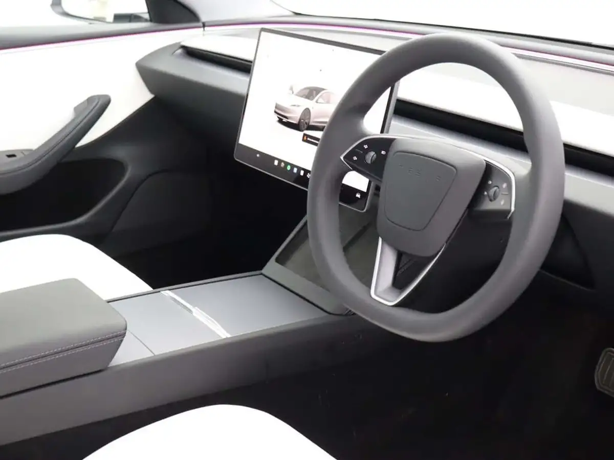 2024-tesla-model-3-e-rwd-big-24