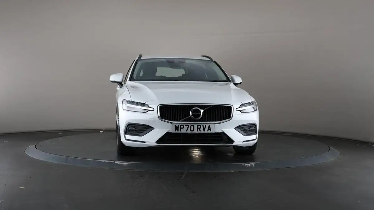 2020-volvo-v60-20-b3-momentum-big-51