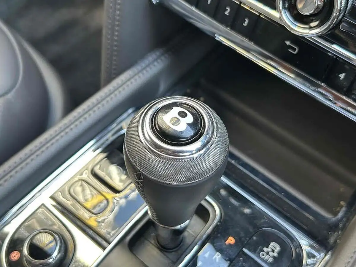 2016-bentley-mulsanne-675-speed-big-70