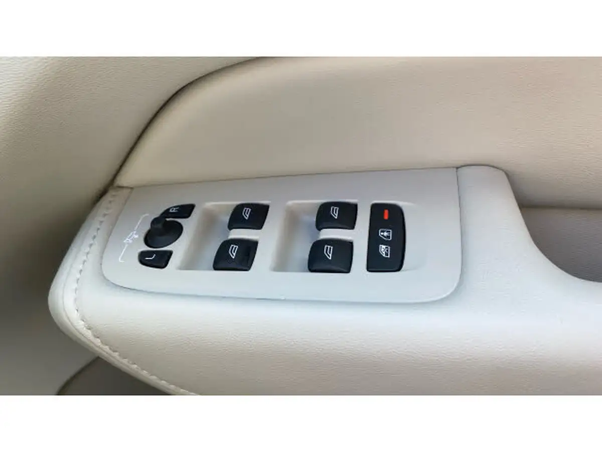 2023-volvo-xc60-20-b5-core-big-25