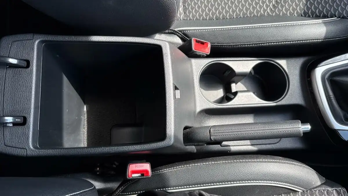 2022-kia-ceed-15-t-gdi-3-hatchback-big-41