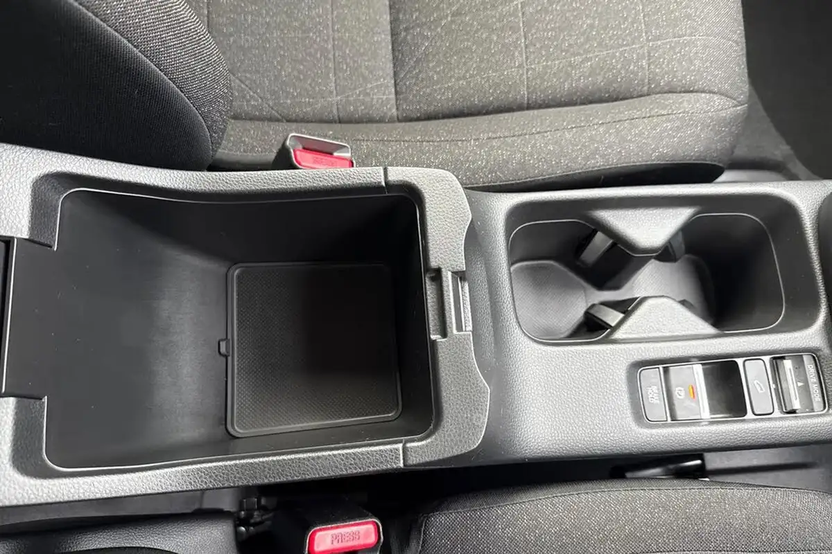 2023-honda-hr-v-15-i-mmd-elegance-big-41