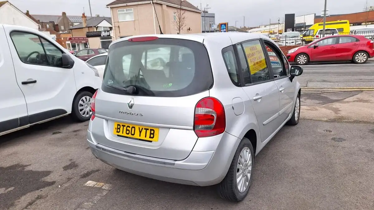 2010-renault-grand-modus-15td-dynamique-15dci-86bhp-big-3