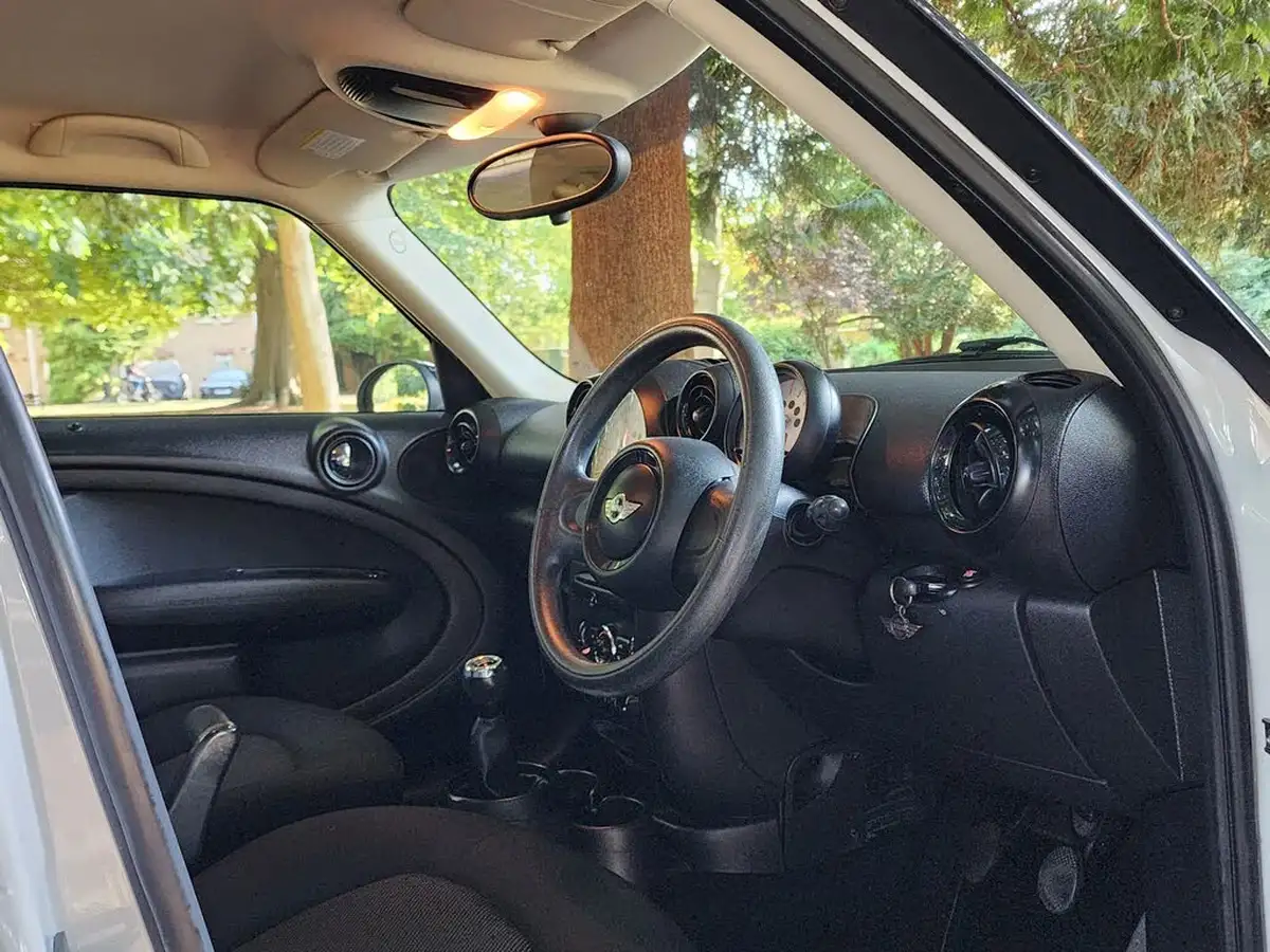 2013-mini-countryman-16-cooper-pepper-big-10