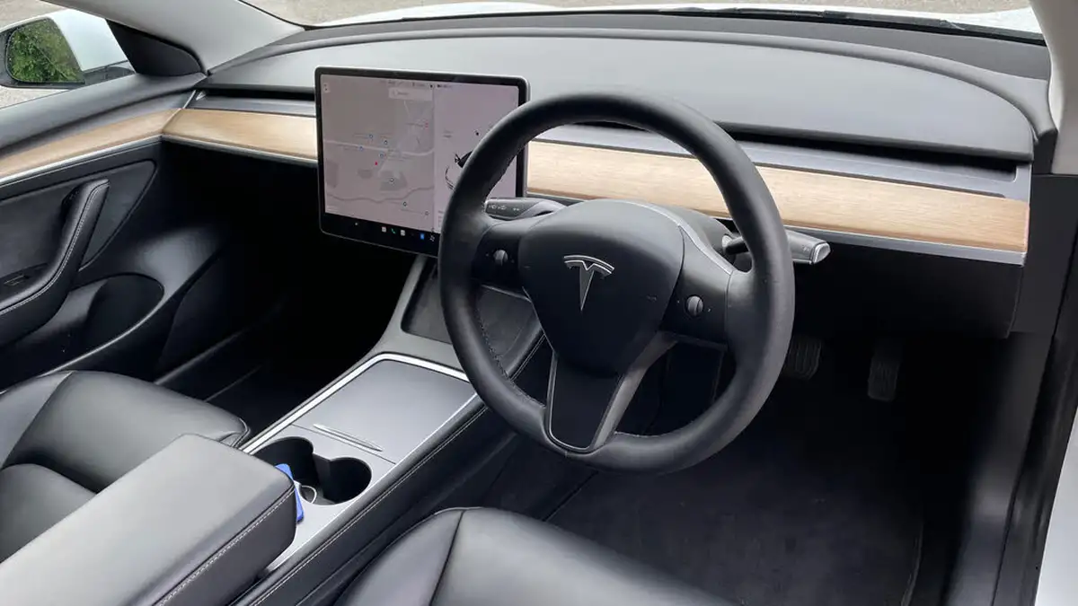 2021-tesla-model-3-e-long-range-awd-big-8