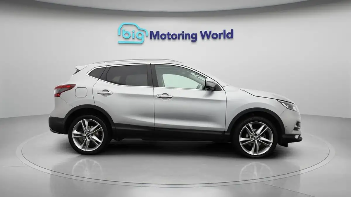 2019-nissan-qashqai-13-dig-t-n-motion-140ps-big-8