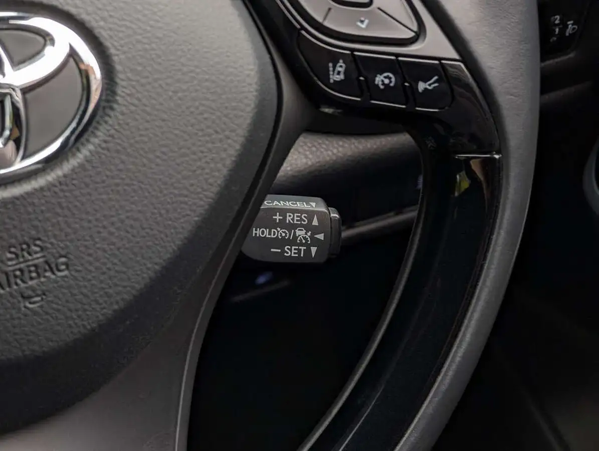 2018-toyota-c-hr-18-vvt-i-excel-big-30