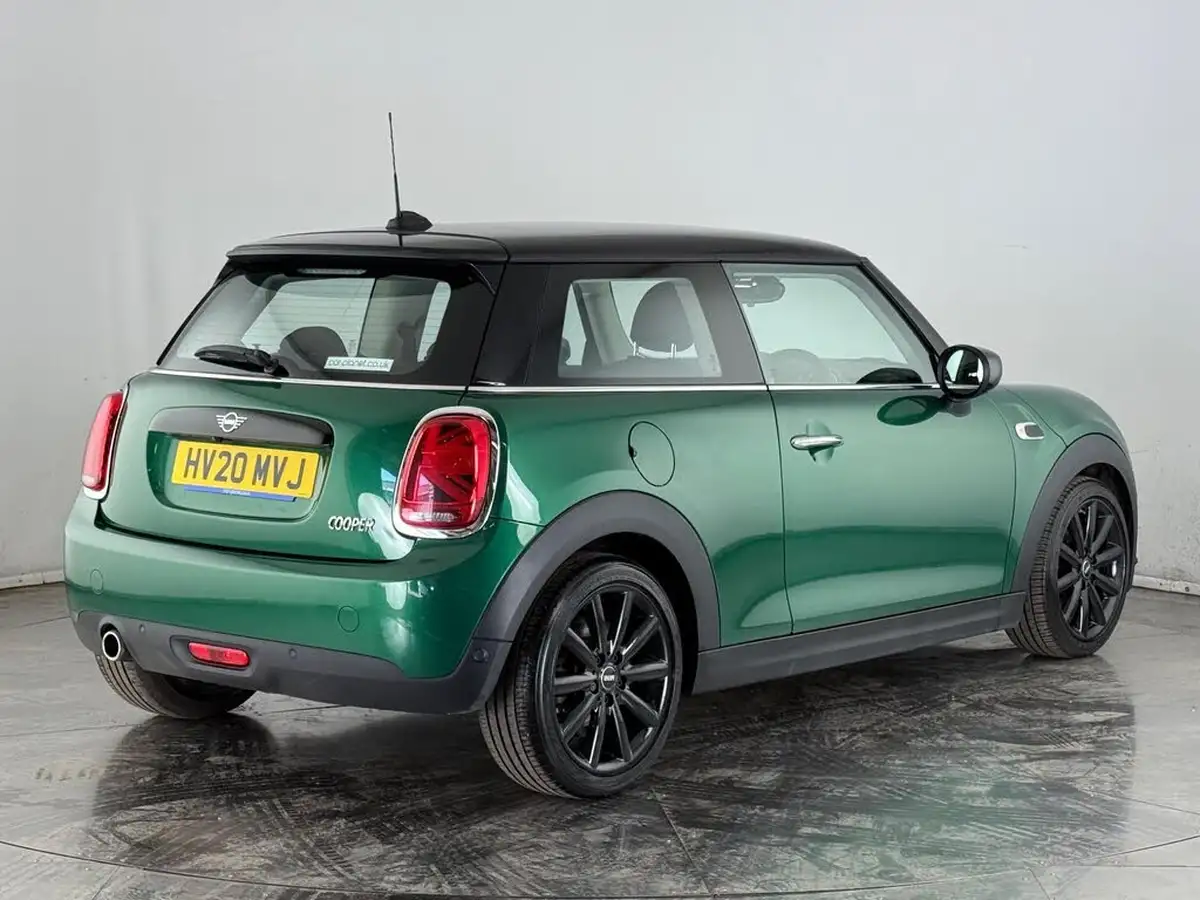 2020-mini-cooper-15-cooper-classic-hatchback-3d-auto-big-4