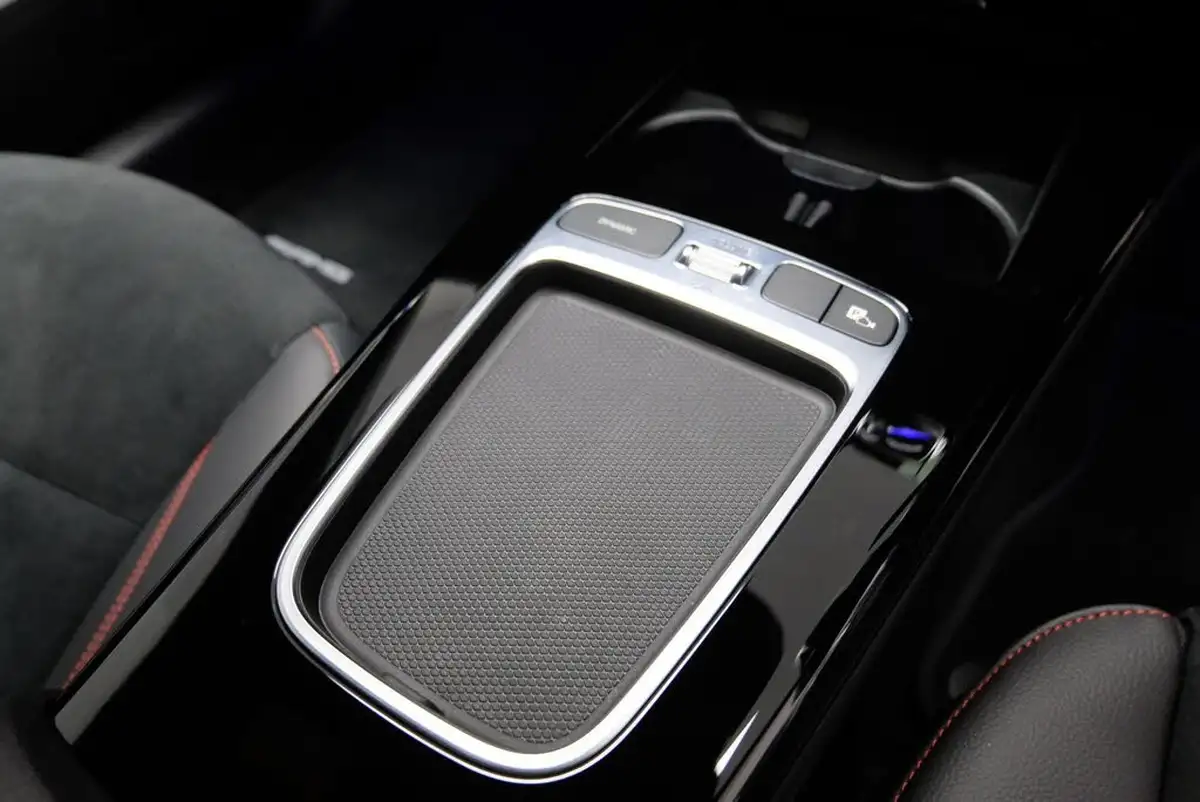 2023-mercedes-benz-cla-13-cla-180-amg-line-executive-coupe-4d-big-21