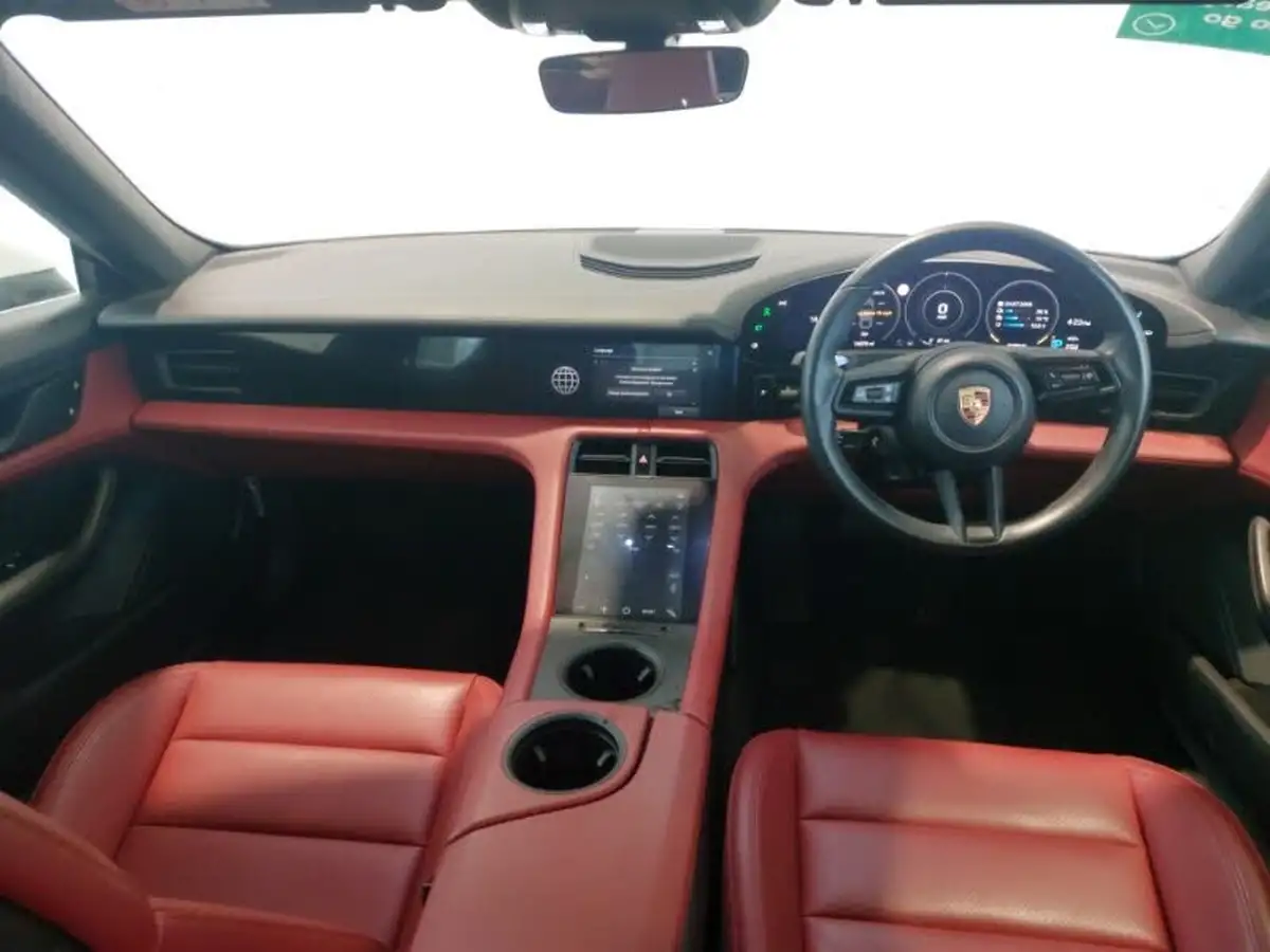 2022-porsche-taycan-e-4s-571ps-performance-battery-plus-big-2