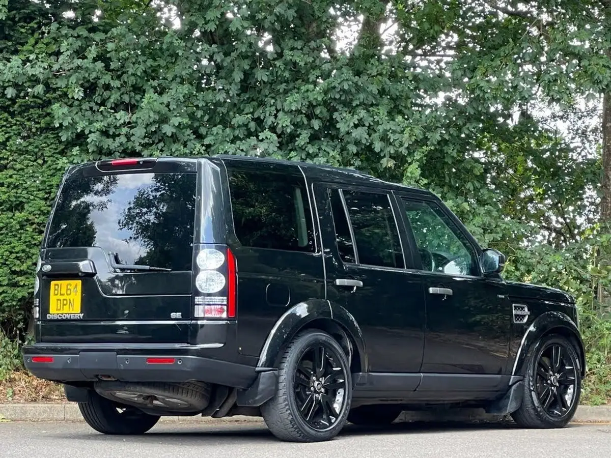 2015-land-rover-discovery-4-30td-se-tech-big-6
