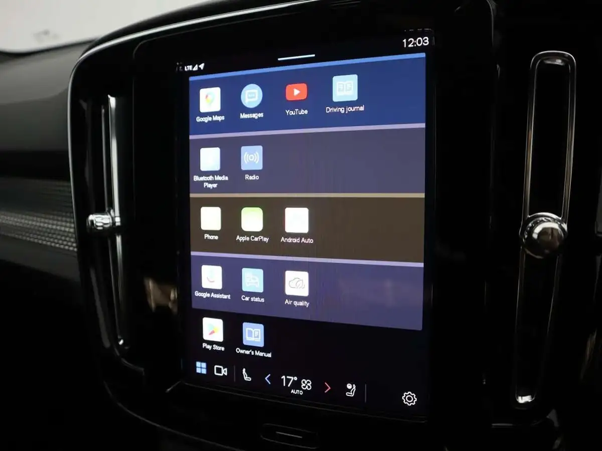 2025-volvo-xc40-20-b4-plus-black-edition-big-27