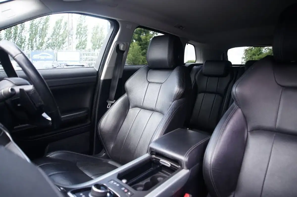 2017-land-rover-range-rover-evoque-20td4-se-tech-hatchback-5d-auto-big-1