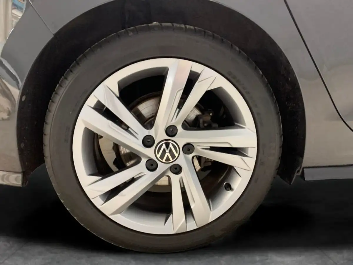 2023-volkswagen-golf-15-etsi-r-line-hatchback-big-33