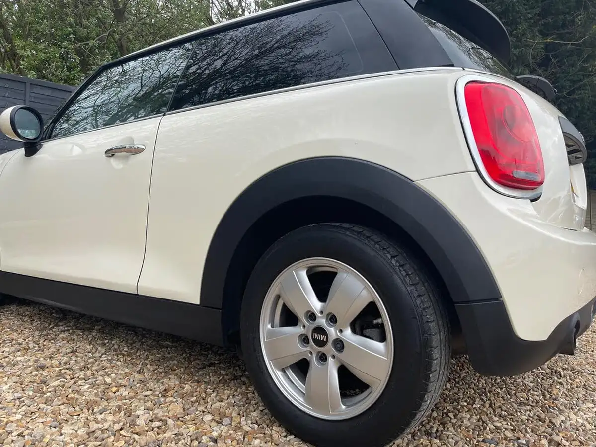 2016-mini-cooper-12-one-3d-big-11