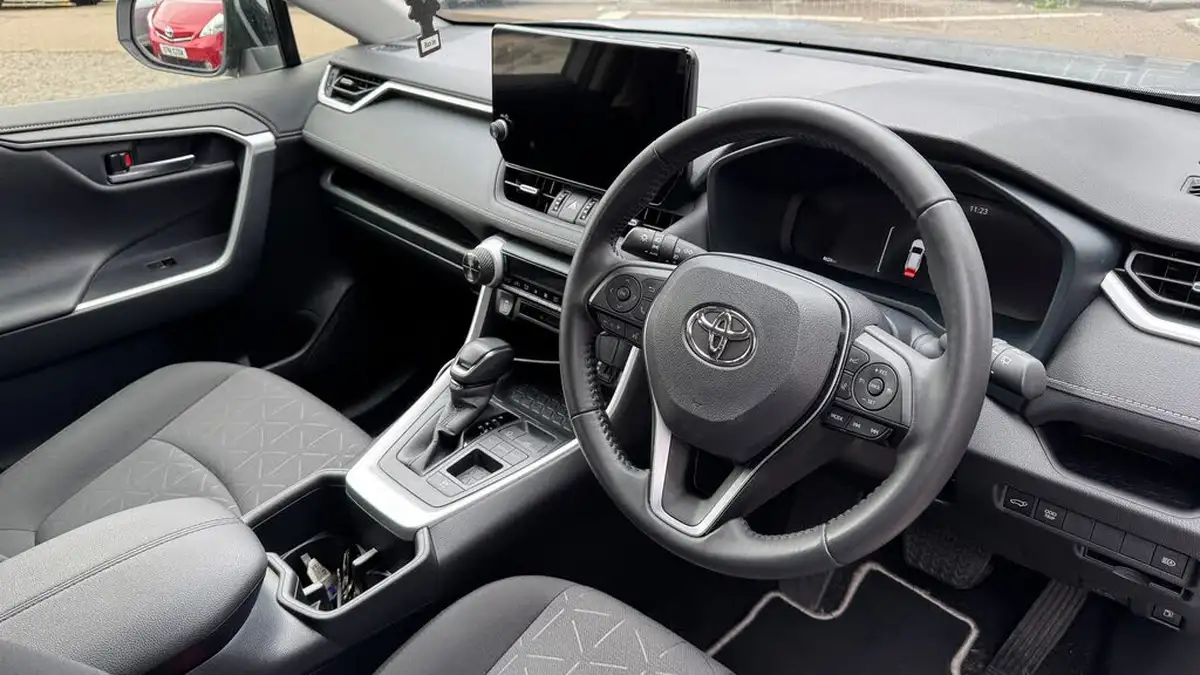 2023-toyota-rav4-25-vvt-i-design-215bhp-big-12
