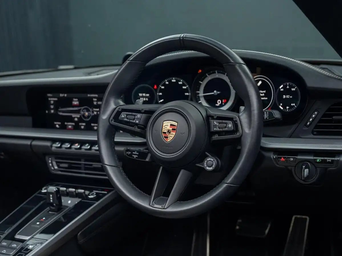2020-porsche-911-30-carrera-s-coupe-pdk-big-3