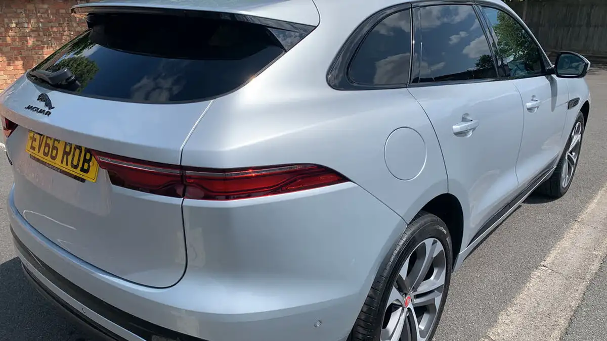 2021-jaguar-f-pace-20-d200-r-dynamic-hse-mhev-big-44